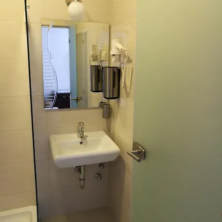 מלון דירות Opera Loft And 3*