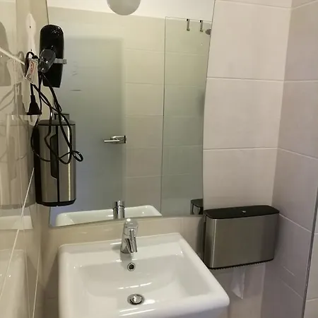 מלון דירות Opera Loft And 3*