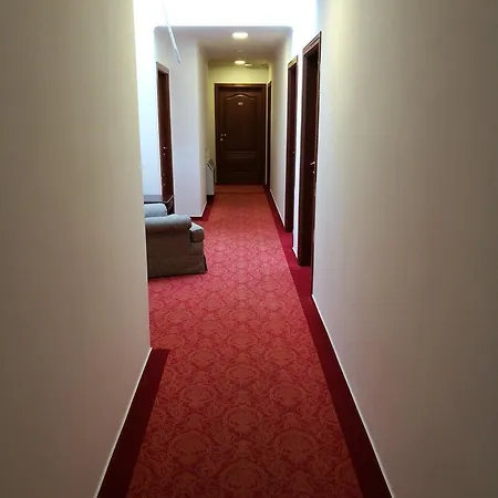 아파트호텔 Opera Loft And 3*