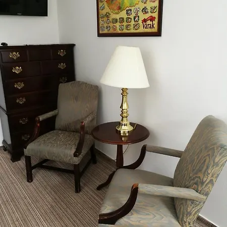 Opera Loft And 3* Budapeste