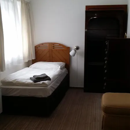 מלון דירות Opera Loft And 3*
