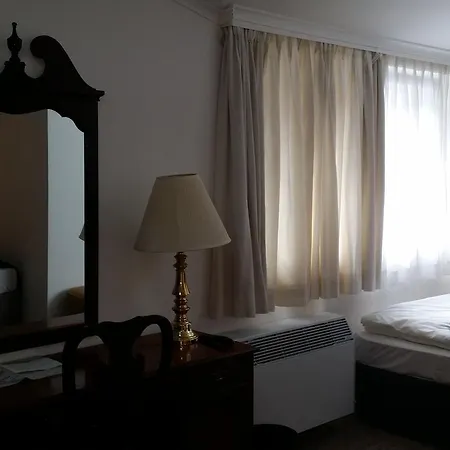 מלון דירות Opera Loft And 3*