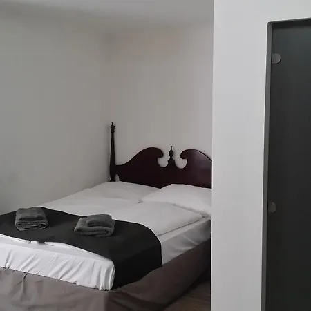 מלון דירות Opera Loft And 3*