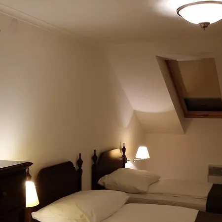 מלון דירות Opera Loft And 3*