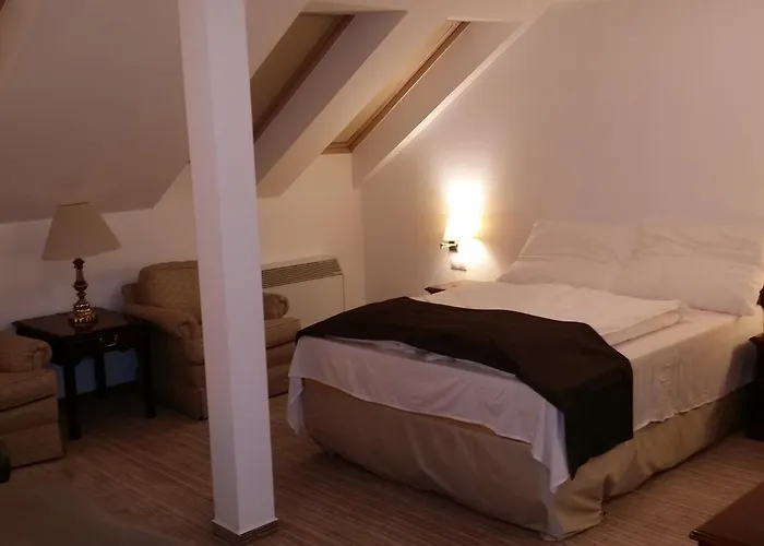 Aparthotel Opera Loft And 3*