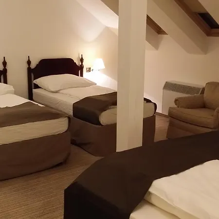 Aparthotel Opera Loft And 3*